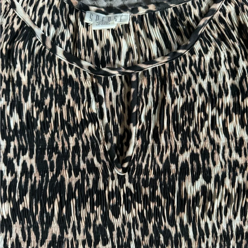 Leopard print Babydoll style top - Picture 4 of 5